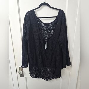 NWT Torrid black lace top. High low in back with scoop back. Sz 2